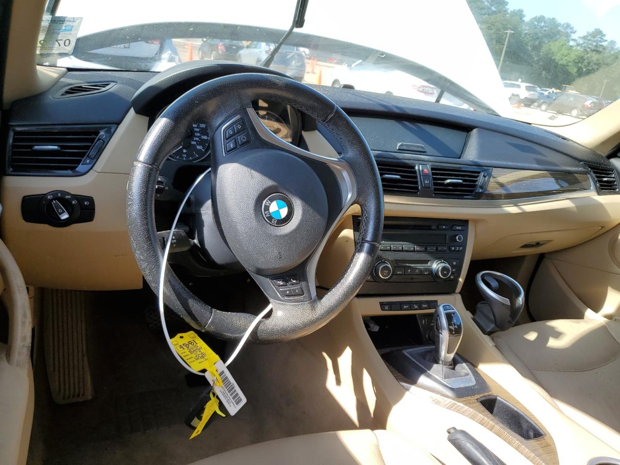 2015 BMW X1 xDrive28I VIN: WBAVL1C54FVY35232 Lot: 56689085