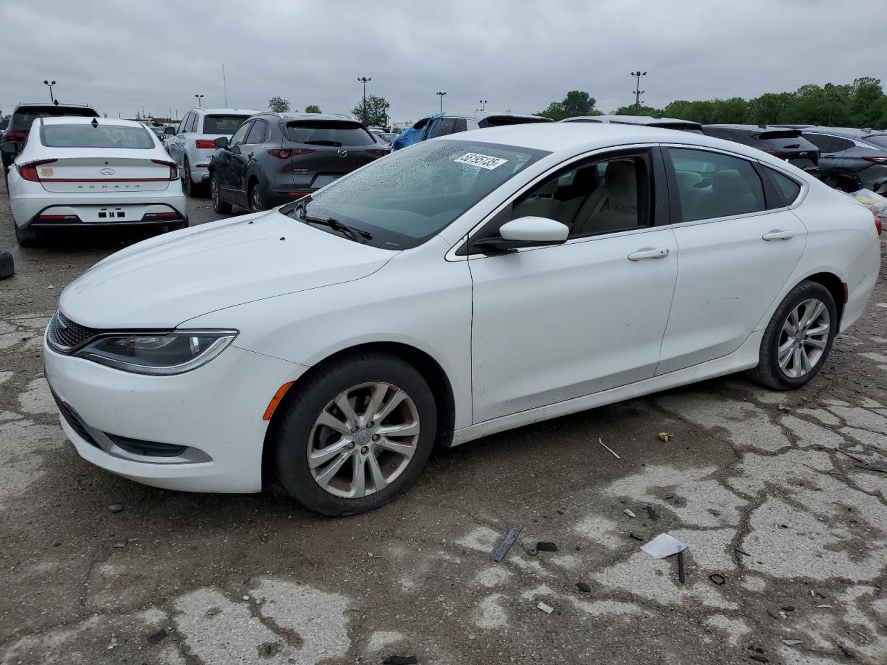2016 Chrysler 200 Limited იყიდება Indianapolis-ში, IN - Front End