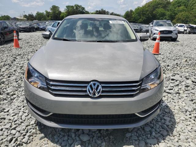  VOLKSWAGEN PASSAT 2013 Золотой