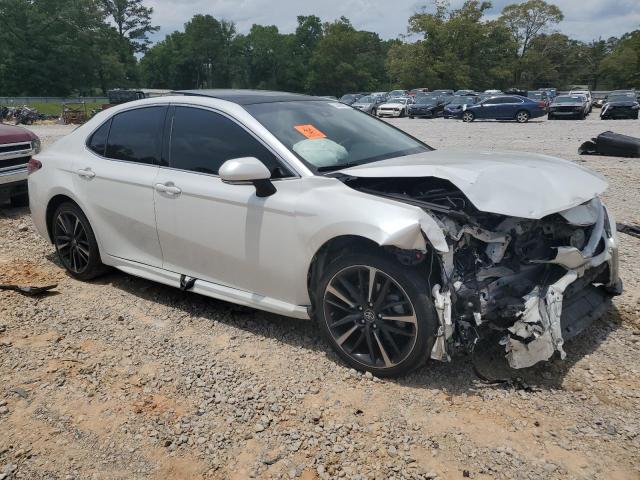  TOYOTA CAMRY 2019 Белый