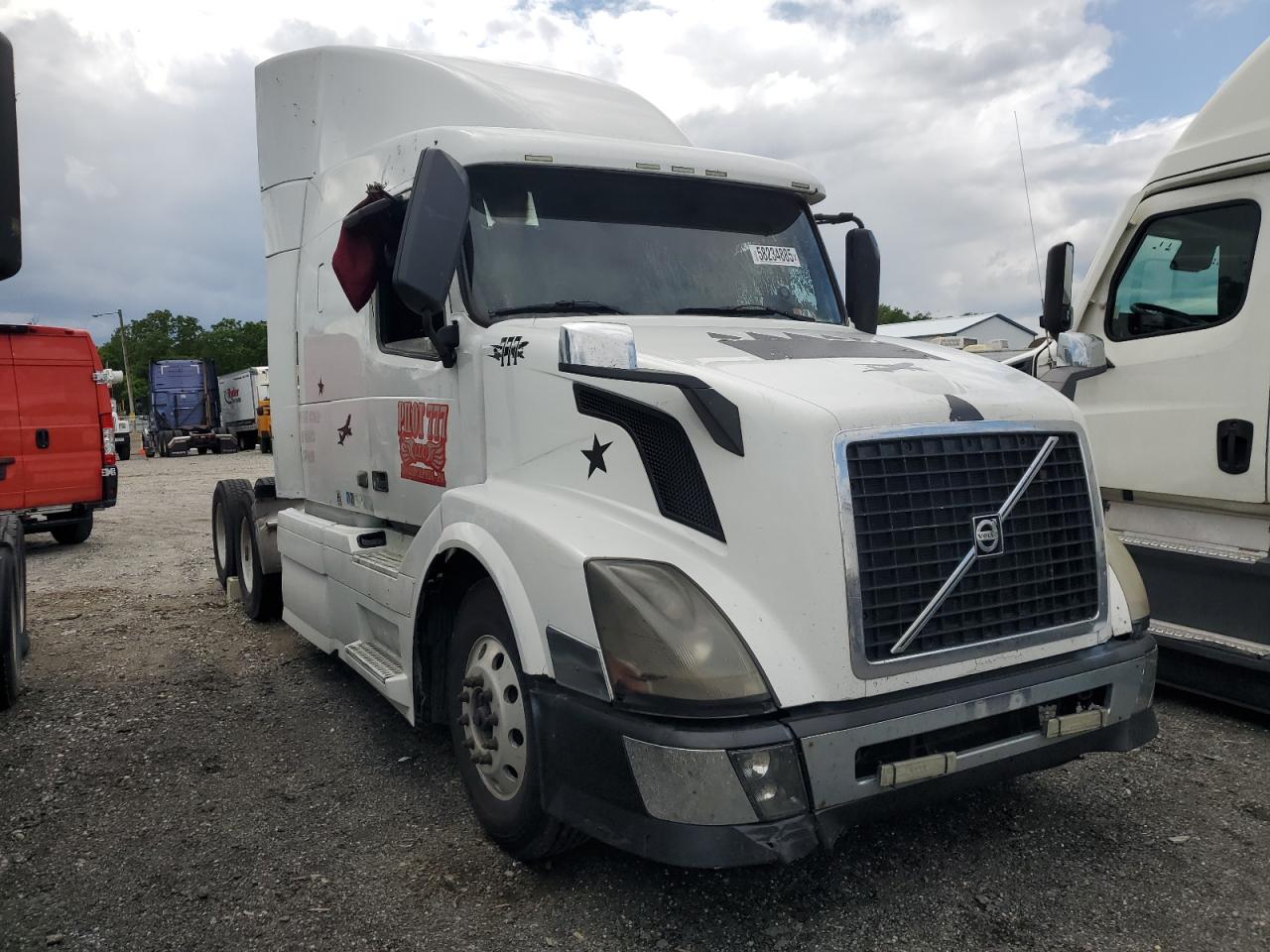 2012 Volvo Vnl Semi Truck for Sale in Glassboro, NJ - Burn - Interior