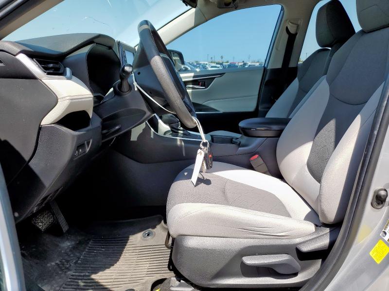  TOYOTA RAV4 2019 Серебристый