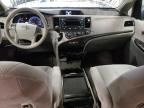 2011 Toyota Sienna Le за продажба в Lansing, MI - Side