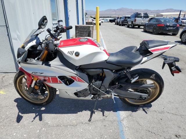 2022 YAMAHA YZFR7   