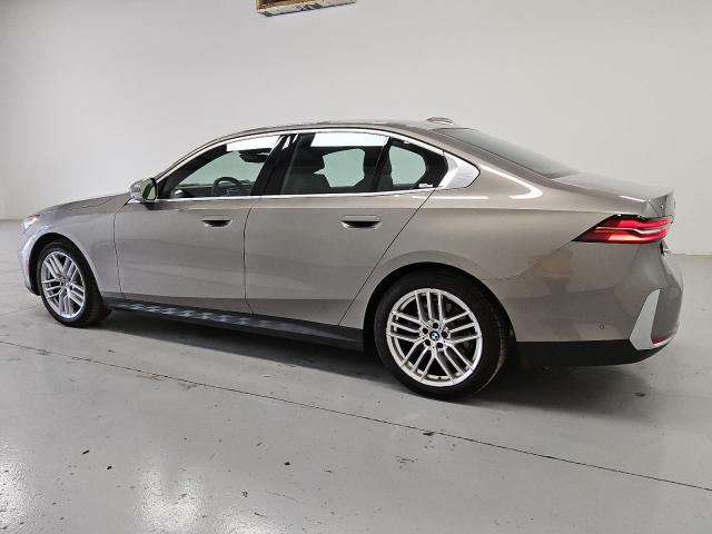  BMW 5 SERIES 2024 tan