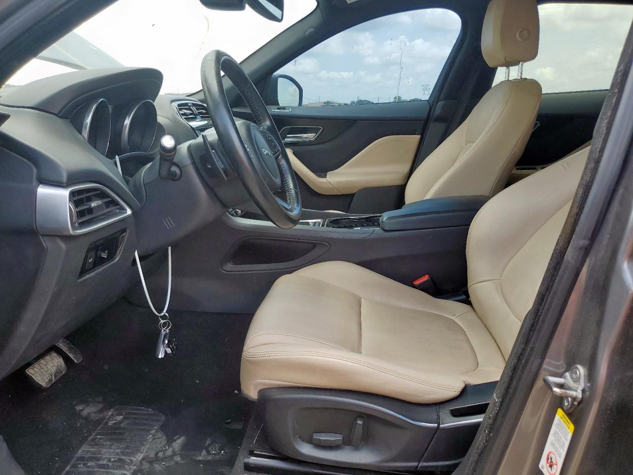 2017 Jaguar F-Pace Premium VIN: SADCJ2BN2HA098411 Lot: 58361175