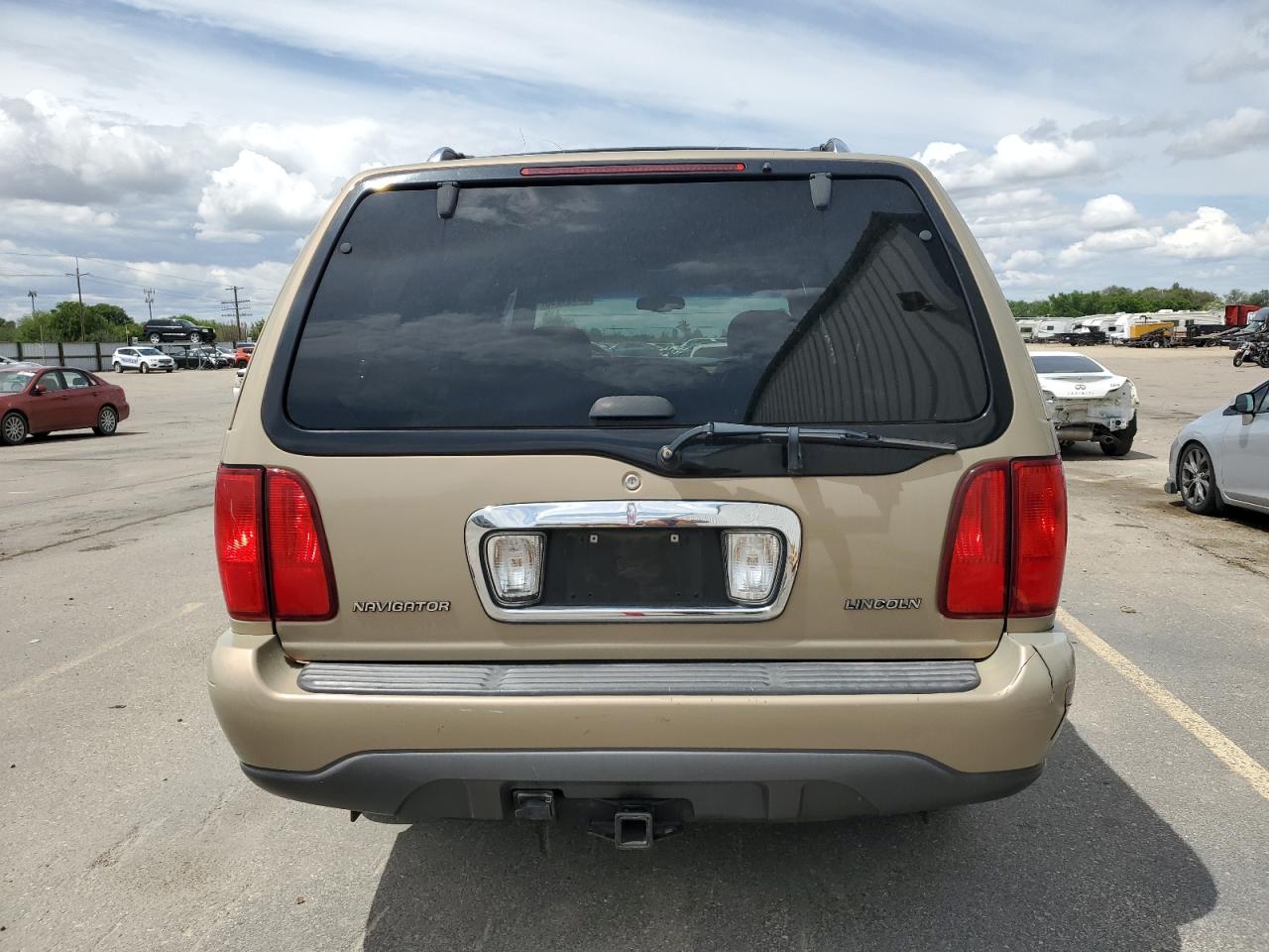 1999 Lincoln Navigator VIN: 5LMPU28L5XLJ08032 Lot: 57161235