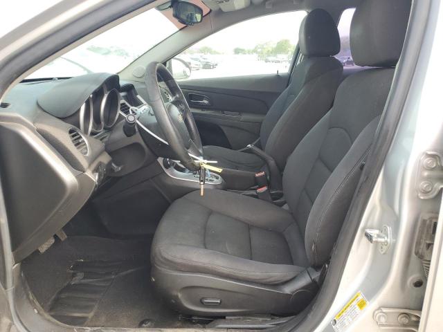 Седани CHEVROLET CRUZE 2015 Сріблястий