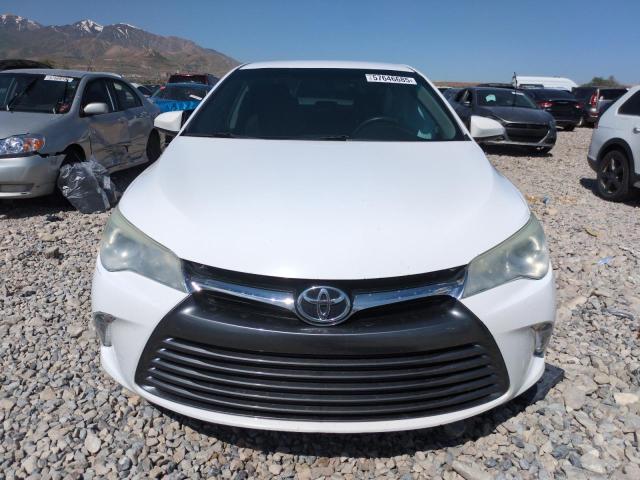  TOYOTA CAMRY 2016 Белый