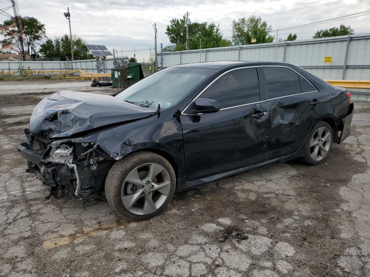 2012 Toyota Camry Base за продажба в Dyer, IN - All Over