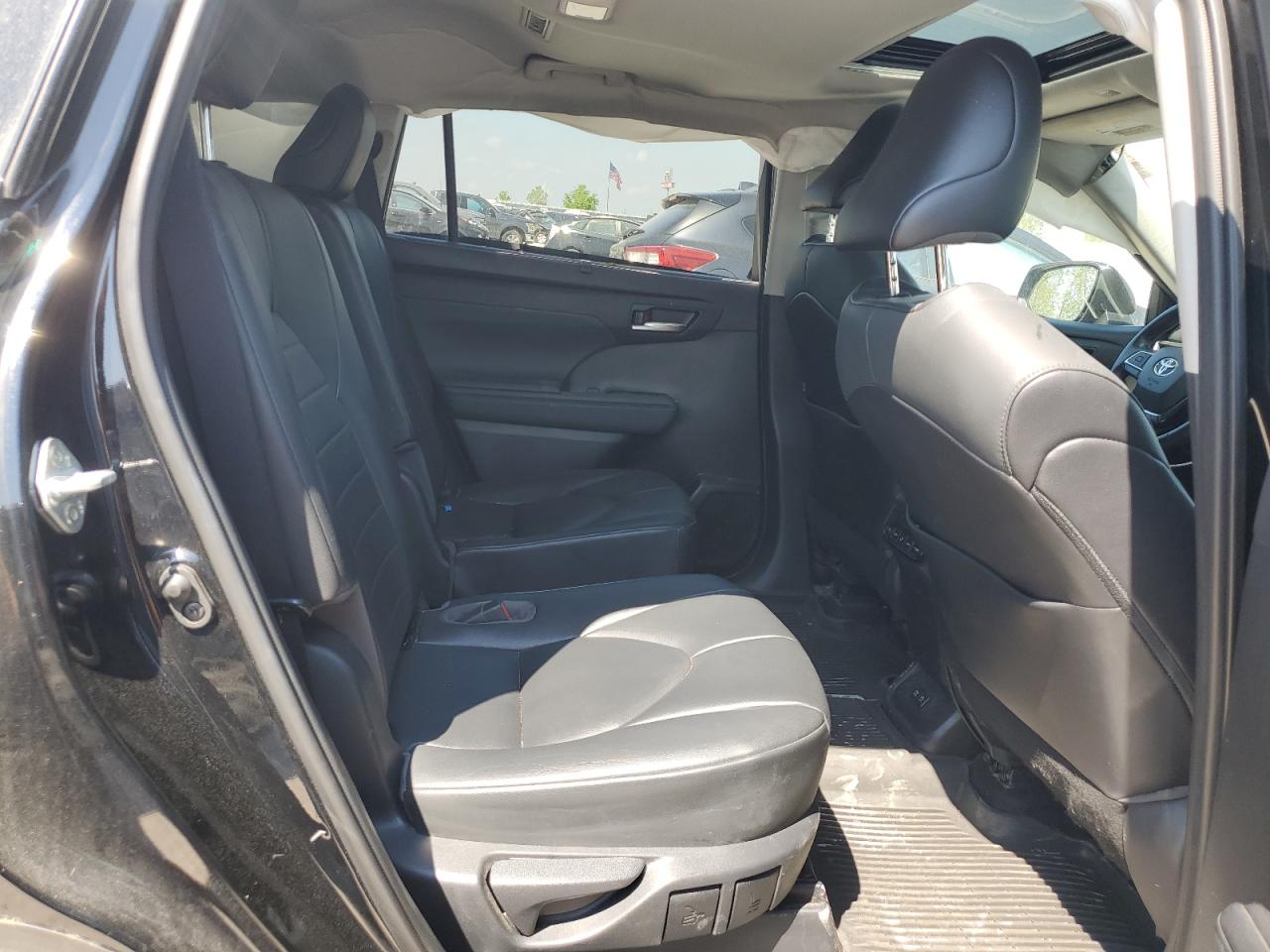 2021 Toyota Highlander Xle VIN: 5TDGZRBH9MS122161 Lot: 56928785