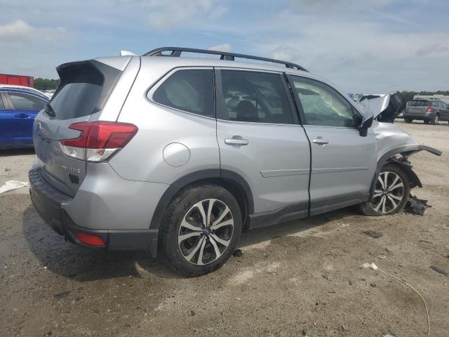  SUBARU FORESTER 2023 Серебристый