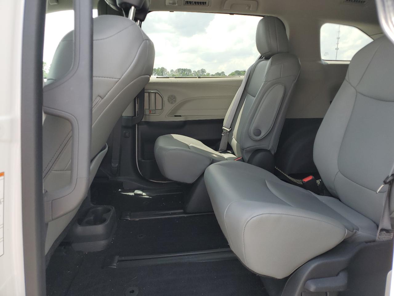 2022 Toyota Sienna Xle VIN: 5TDYSKFC0NS060164 Lot: 56676325
