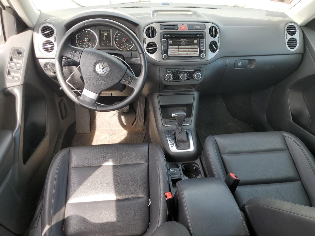 2010 Volkswagen Tiguan S VIN: WVGAV7AX8AW002843 Lot: 54982595