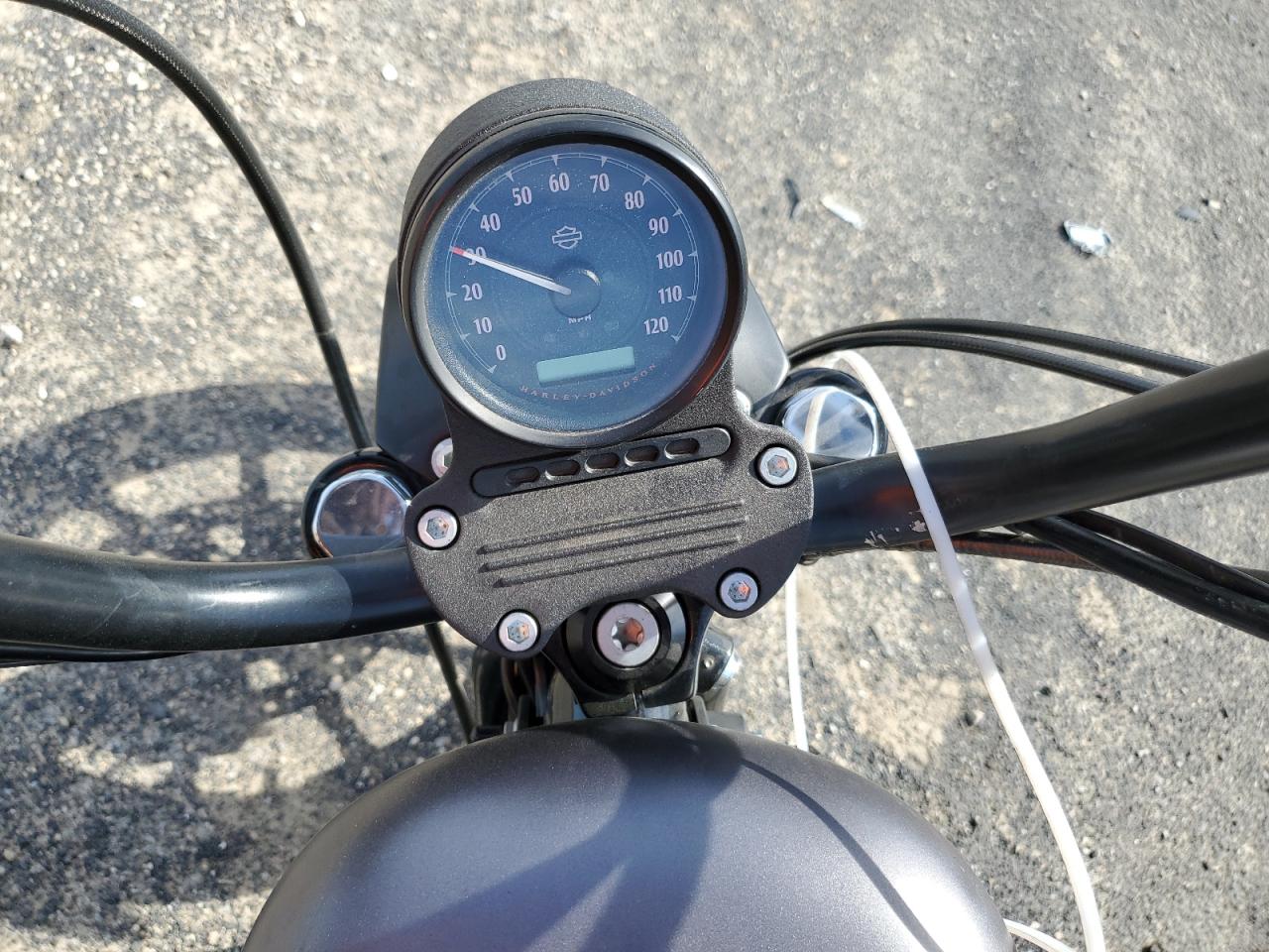 2016 Harley-Davidson Xl883 Iron 883 VIN: 1HD4LE219GC427633 Lot: 56738335