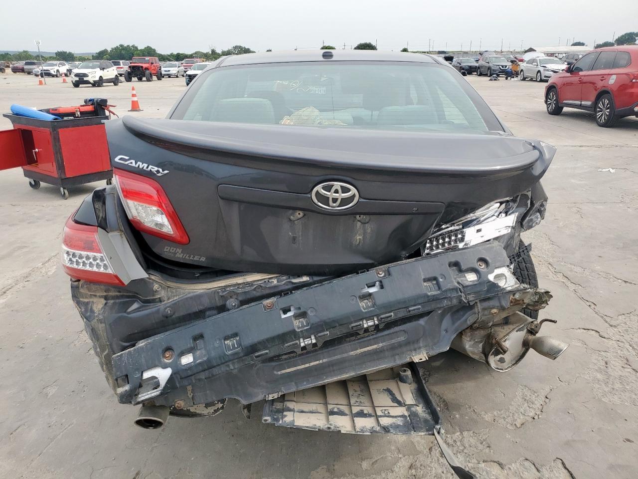2011 Toyota Camry Base VIN: 4T1BF3EK5BU638433 Lot: 57031845