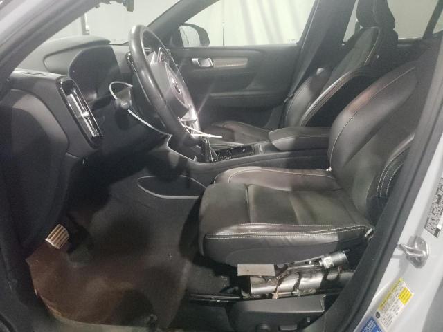  VOLVO XC40 2021 White