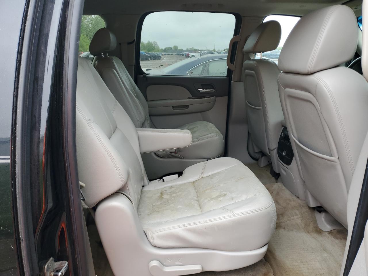 2007 Chevrolet Suburban K1500 VIN: 1GNFK16337R404872 Lot: 57866605