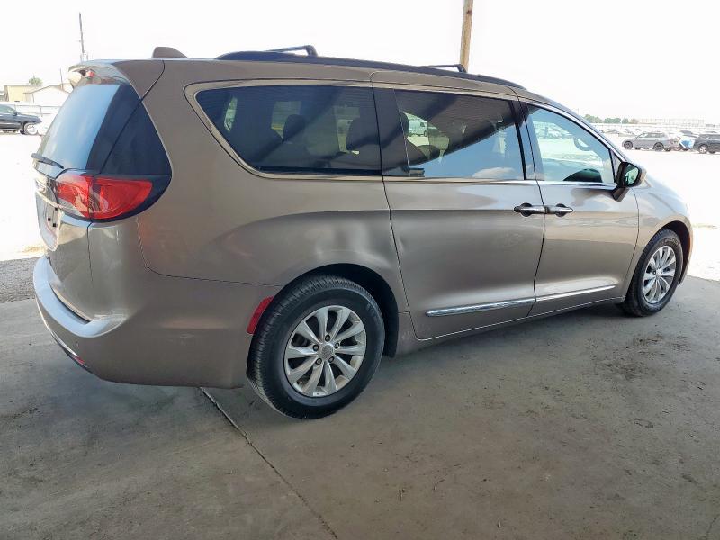  CHRYSLER PACIFICA 2017 Beige