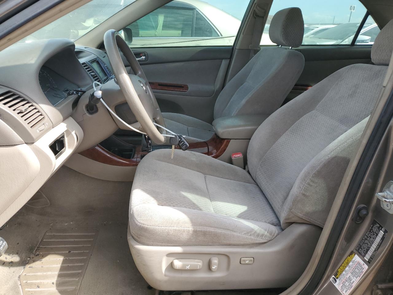 2004 Toyota Camry - Image 7