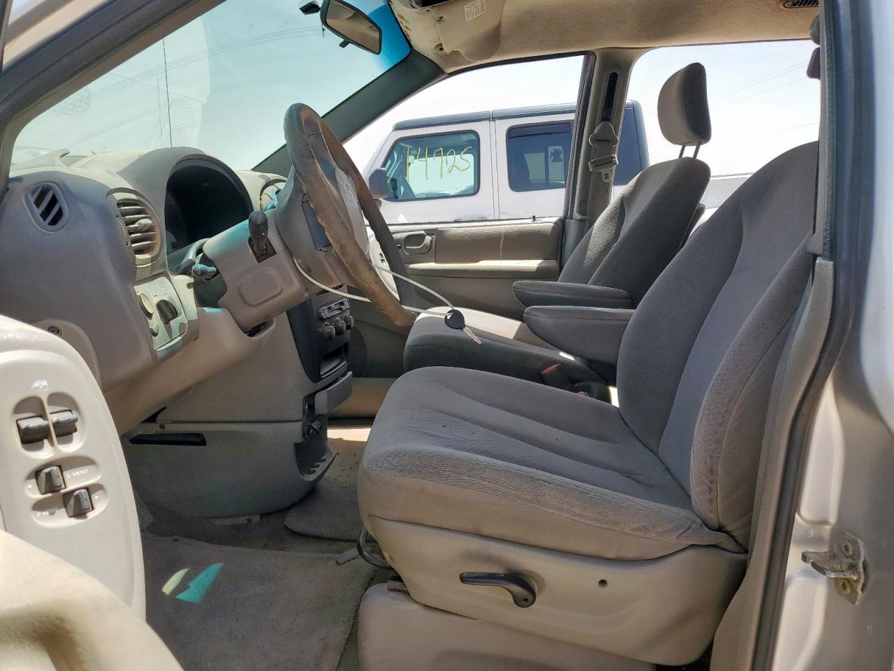 2002 Dodge Grand Caravan Sport VIN: 2B4GP44392R750718 Lot: 57644125