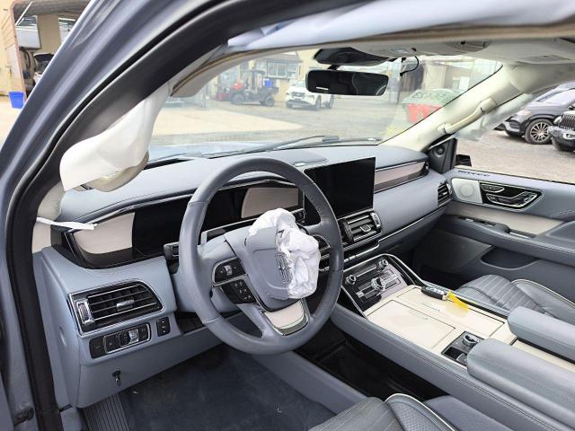  LINCOLN NAVIGATOR 2022 Granatowy