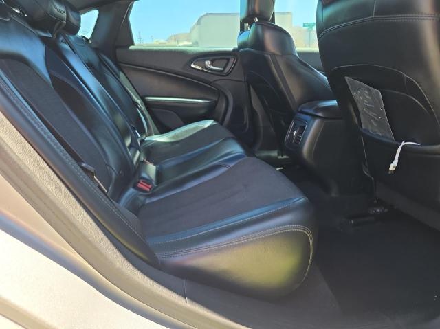 Sedans CHRYSLER 200 2015 Silver