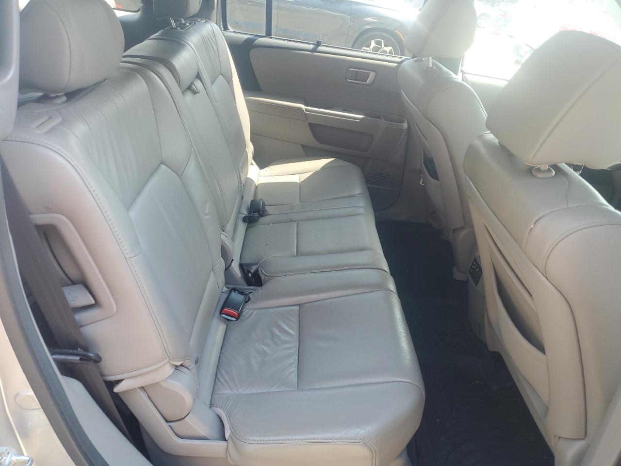 2011 Honda Pilot Touring VIN: 5FNYF3H92BB002424 Lot: 56396085