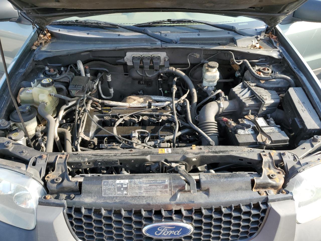 2005 Ford Escape Xls VIN: 1FMYU02Z05KE00392 Lot: 57032745