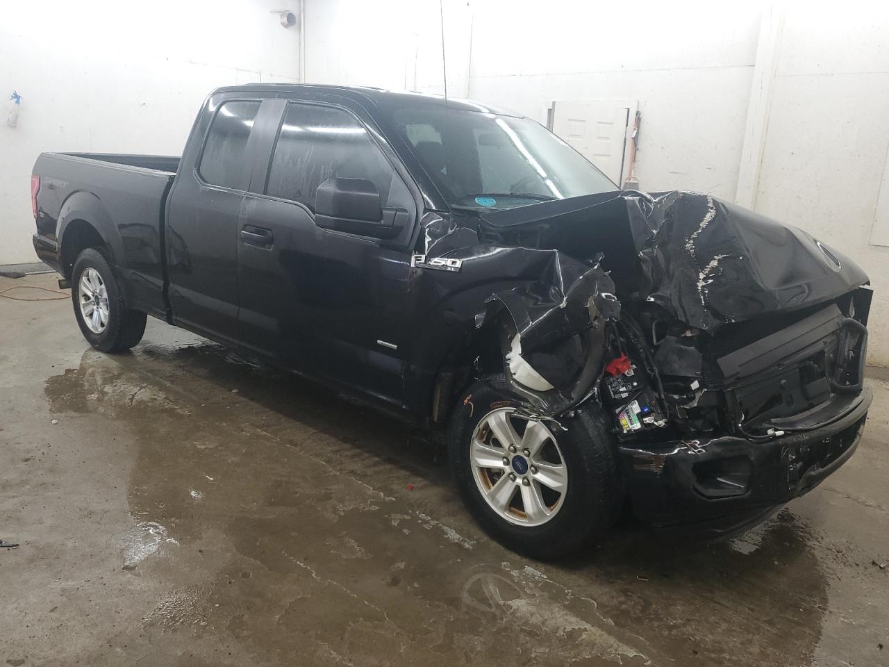 2016 Ford F-150 - Image 4