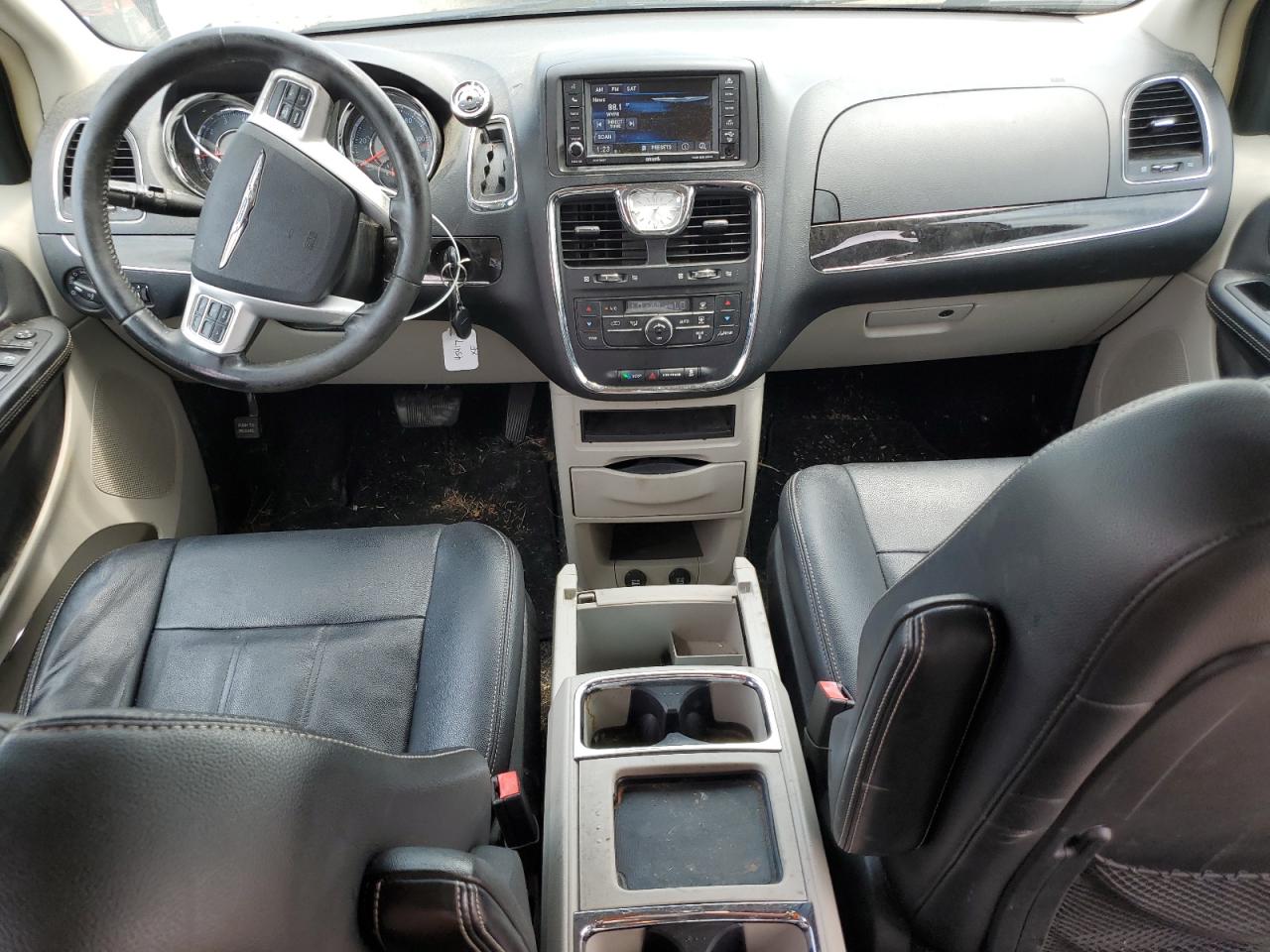 2016 Chrysler Town & Country Touring VIN: 2C4RC1BG8GR118683 Lot: 56908125