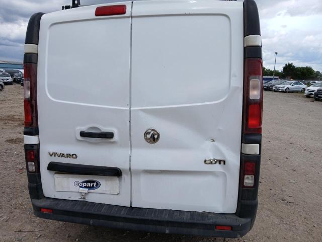 2015 VAUXHALL VIVARO 270