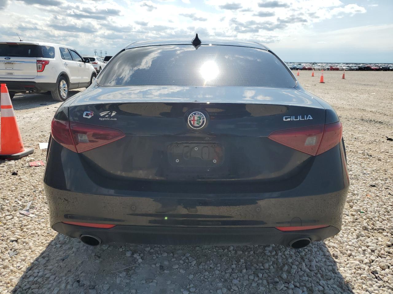 2017 Alfa Romeo Giulia Q4 VIN: ZARFAEDN1H7550147 Lot: 56368285