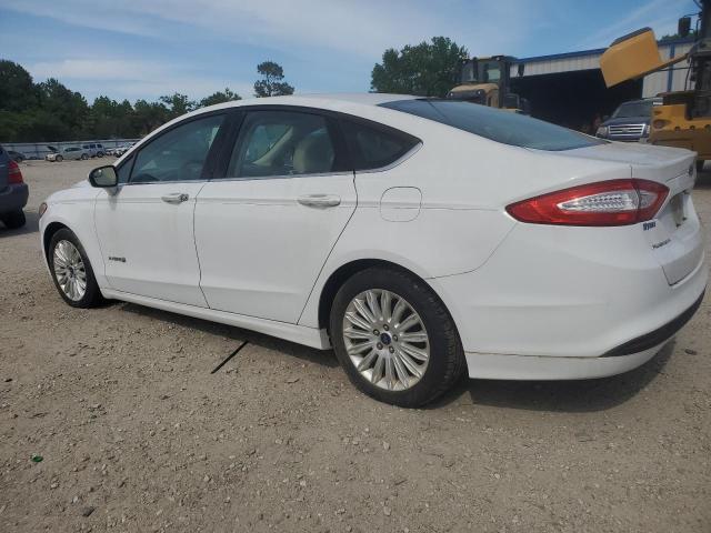  FORD FUSION 2016 Белы