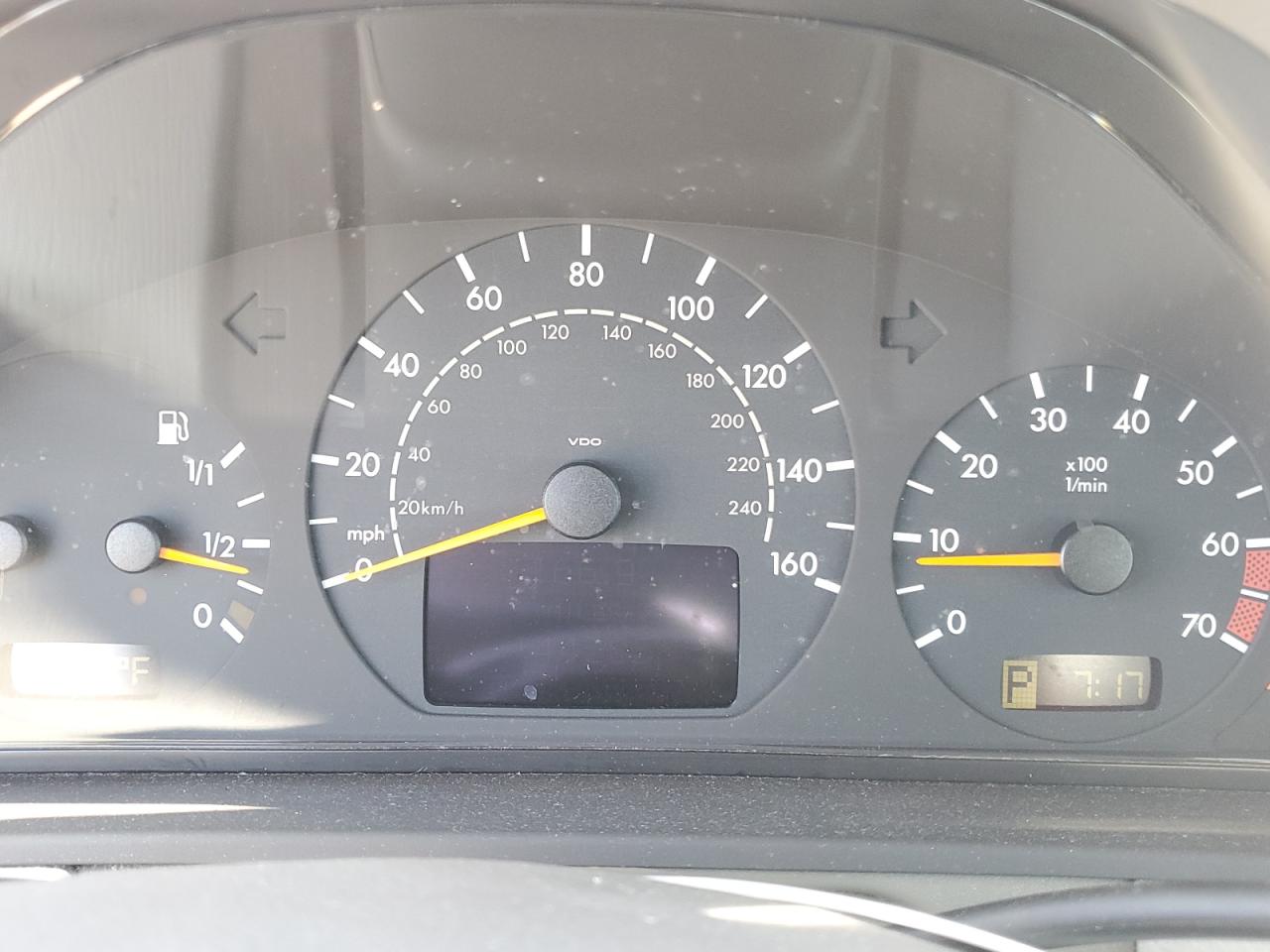 2001 Mercedes-Benz E 320 VIN: WDBJF65J21B343548 Lot: 57724805
