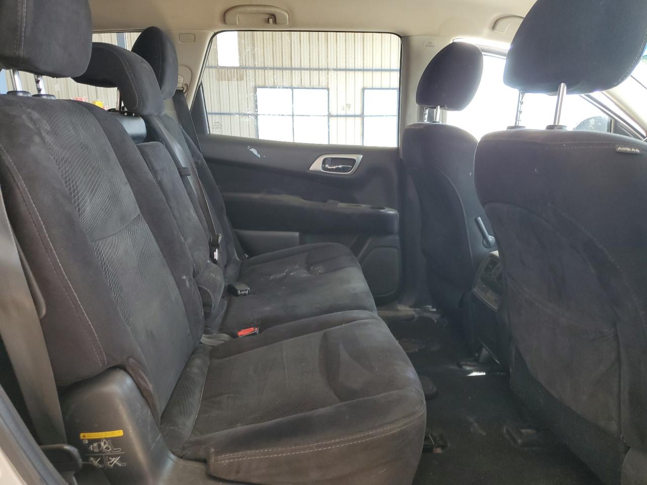 2015 Nissan Pathfinder S VIN: 5N1AR2MM1FC615050 Lot: 56037175