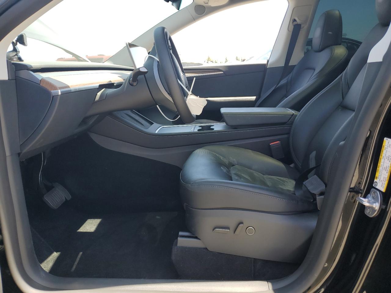 2024 Tesla Model Y VIN: 7SAYGDEE0RF123793 Lot: 57177305