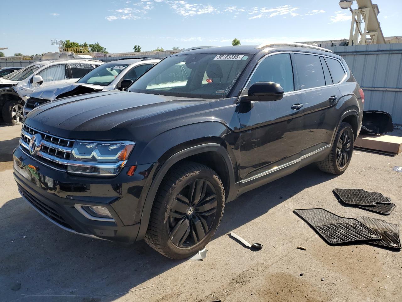 2018 Volkswagen Atlas Sel Premium იყიდება Kansas City-ში, KS - Front End