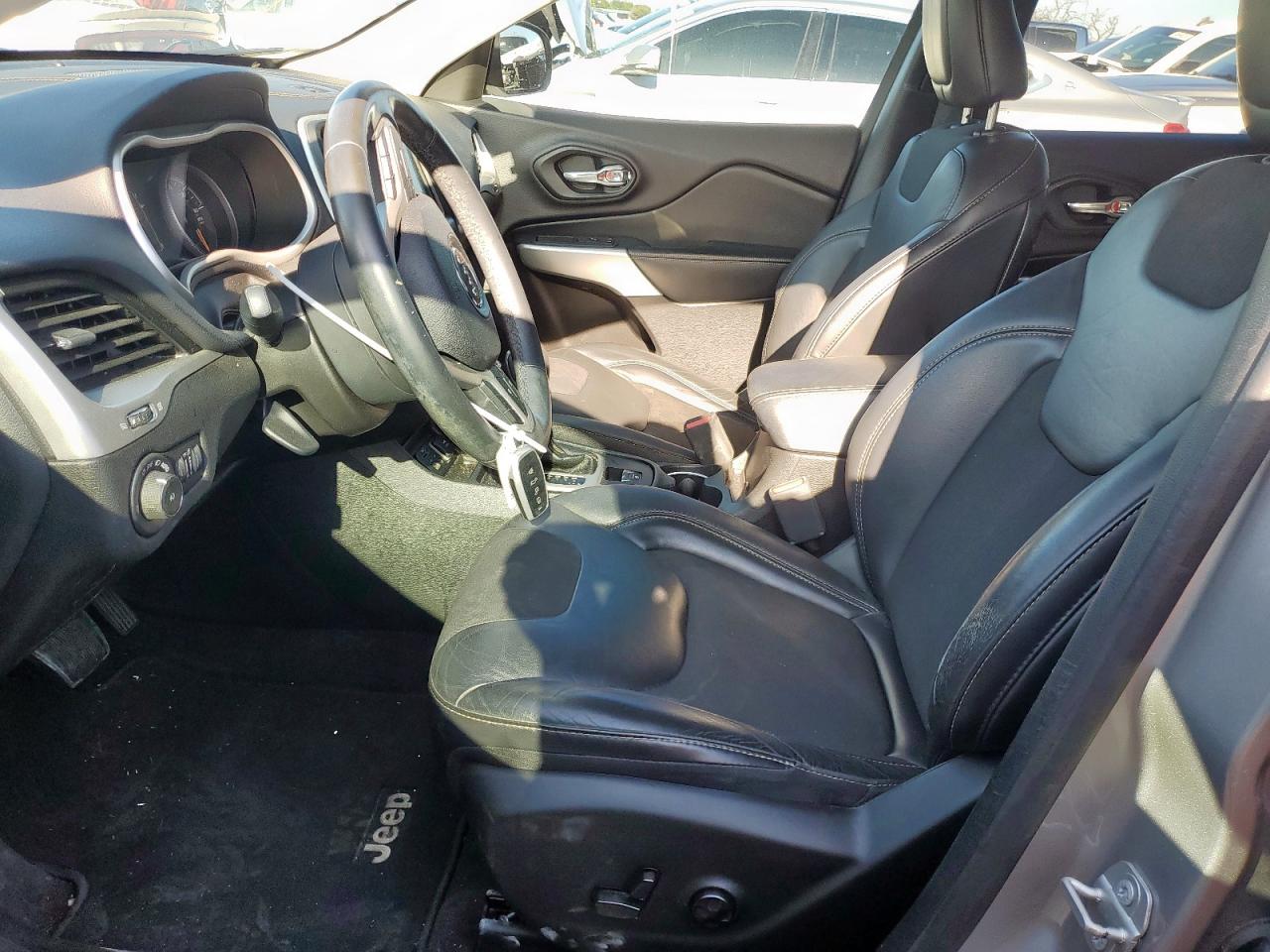 1c4pjllb8jd615500 1C4PJLLB8JD615500 2018 Jeep Cherokee Latitude Plus