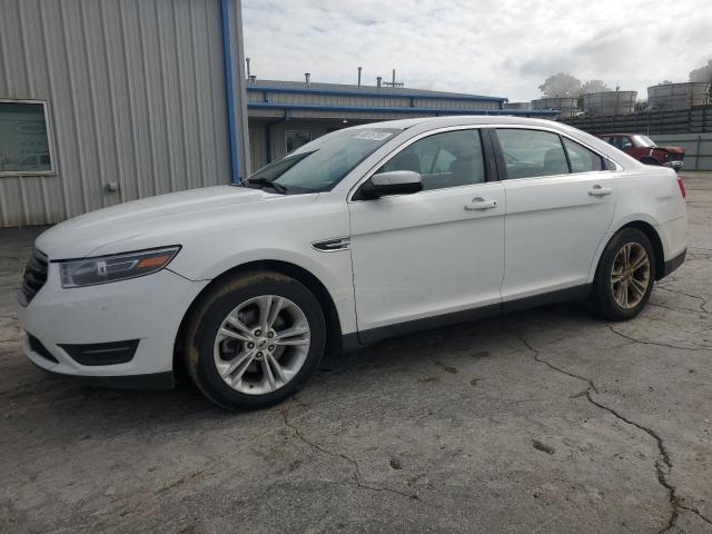  FORD TAURUS 2016 Білий