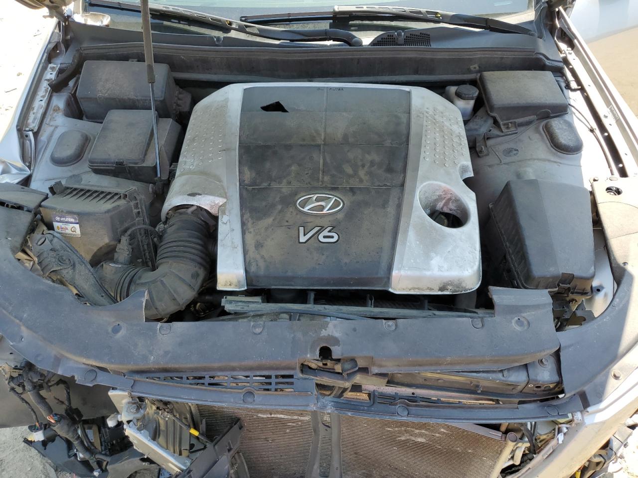 2011 Hyundai Genesis 3.8L VIN: KMHGC4DE3BU140487 Lot: 57120205