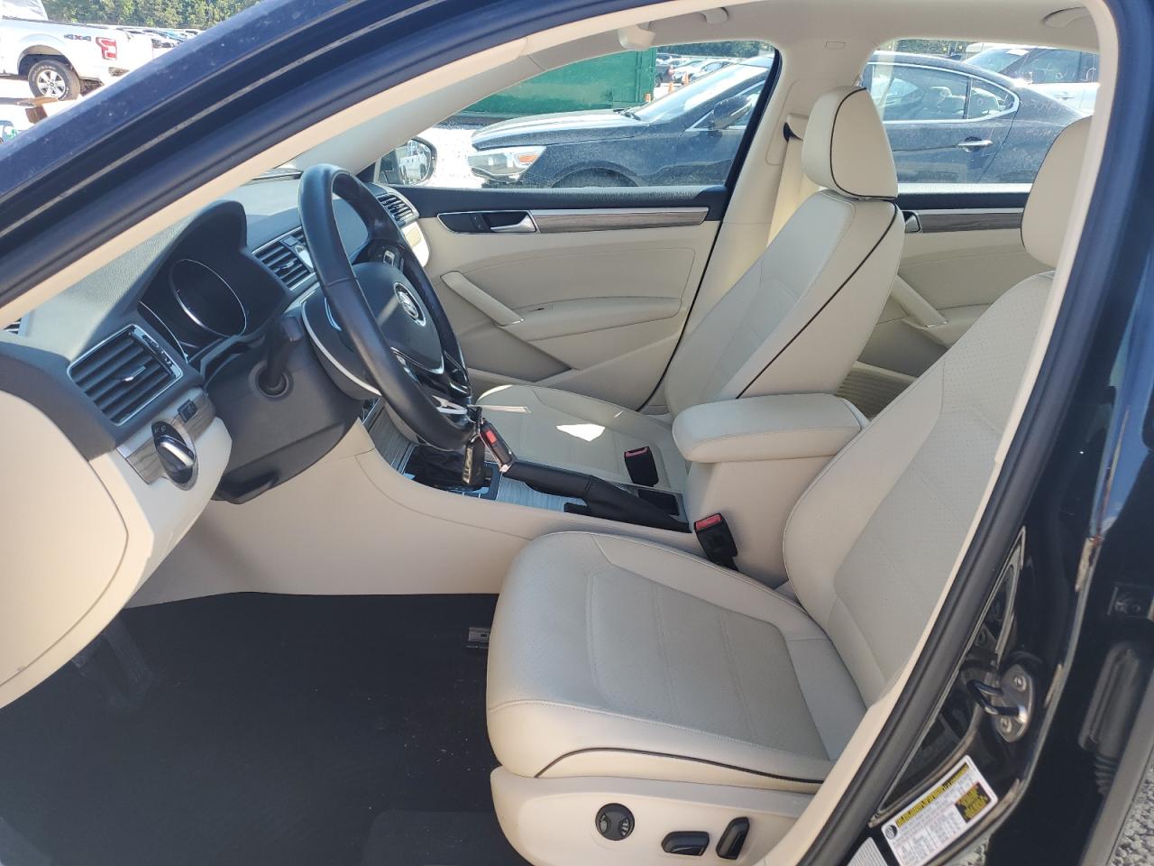 2016 Volkswagen Passat Se VIN: 1VWBT7A37GC046612 Lot: 56742675
