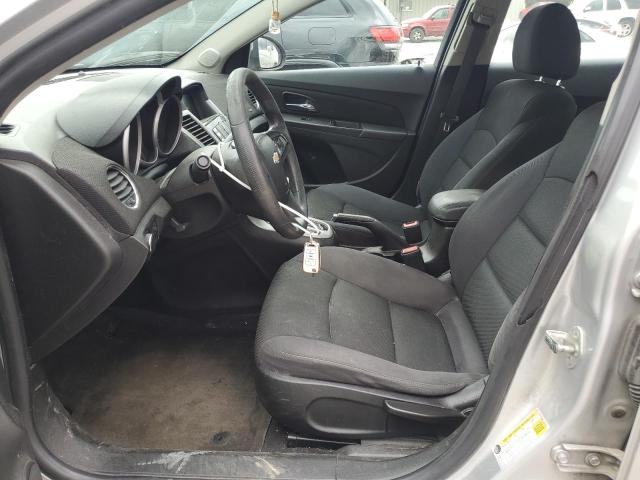 Седани CHEVROLET CRUZE 2015 Сріблястий