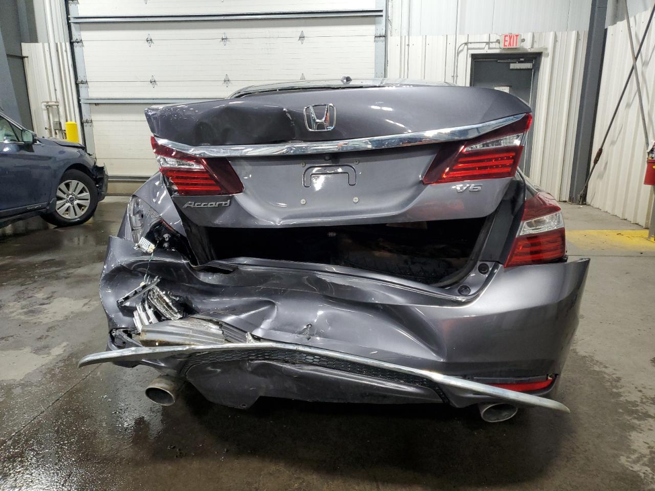 2017 Honda Accord Exl VIN: 1HGCR3F87HA001204 Lot: 56368635