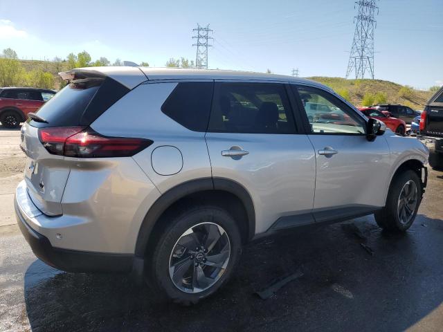  NISSAN ROGUE 2024 Серебристый