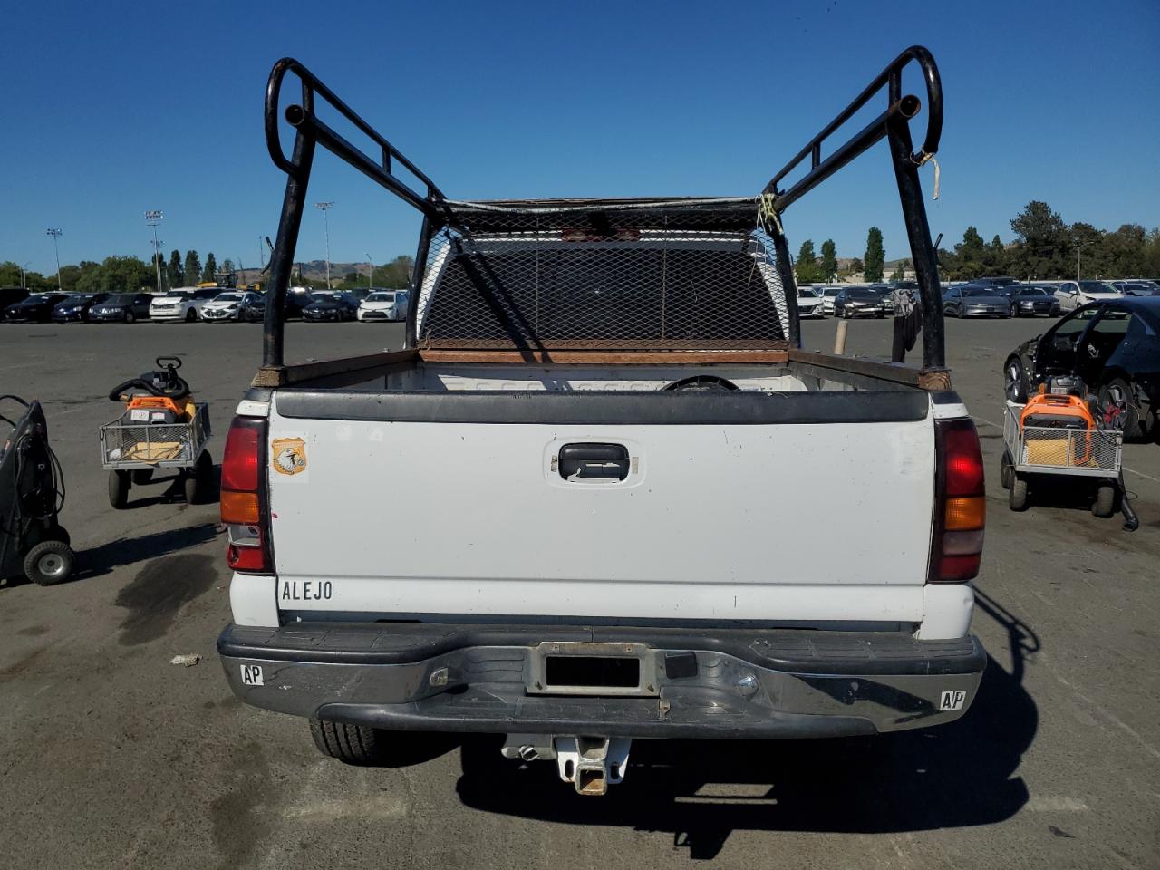 2006 GMC New Sierra K1500 VIN: 2GTEK13T961135972 Lot: 55323415