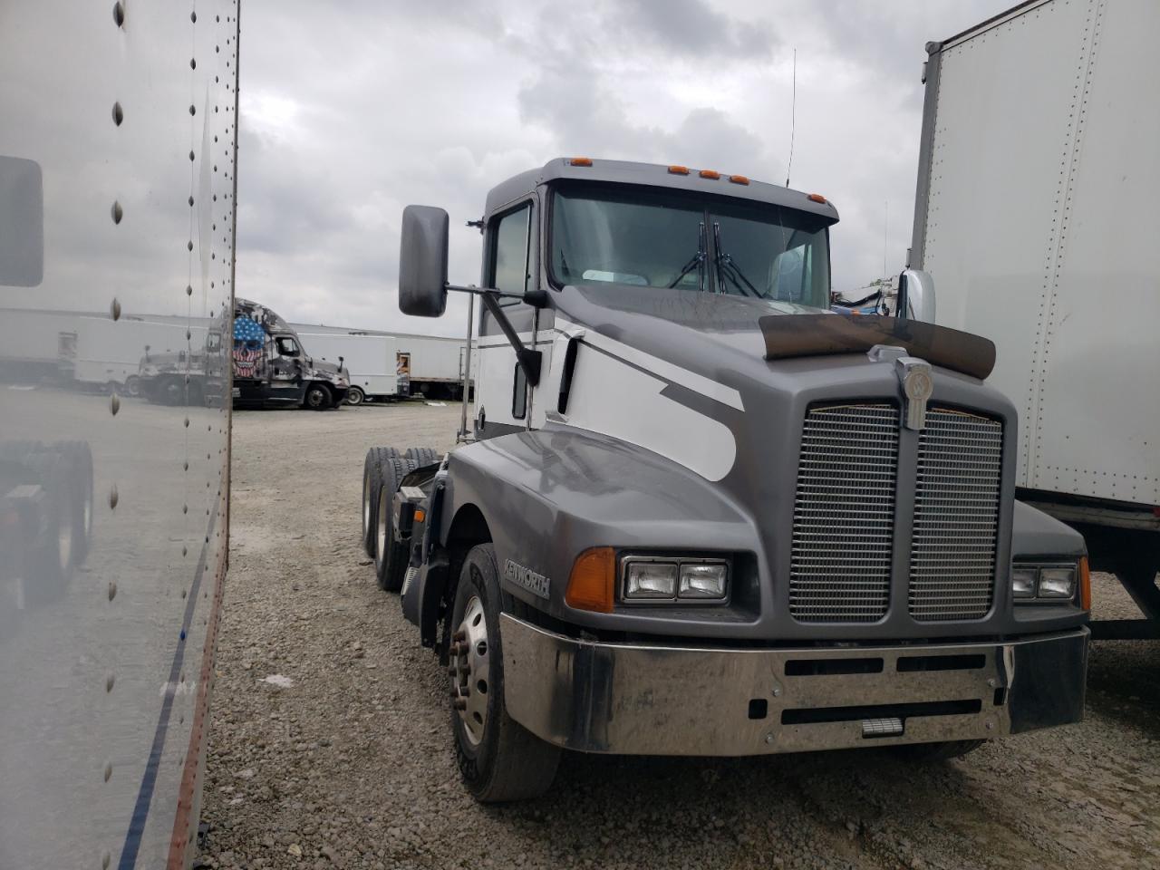 1996 Kenworth T600 Semi Truck for Sale in Cicero, IN - Undercarriage