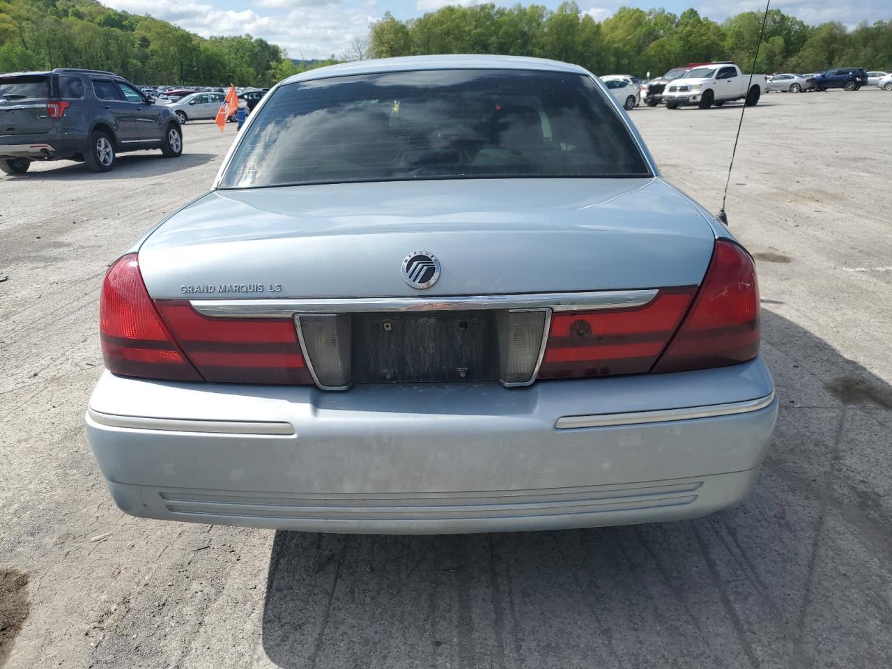 2005 Mercury Grand Marquis Ls VIN: 2MEHM75W85X612581 Lot: 56370475