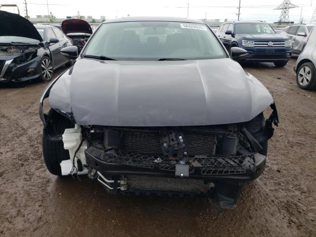 VOLKSWAGEN PASSAT 2017 Black
