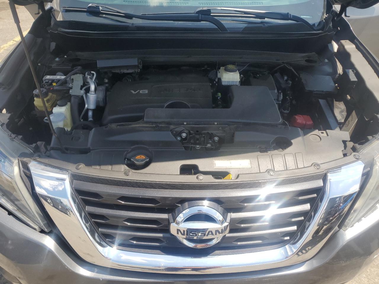 2018 Nissan Pathfinder S VIN: 5N1DR2MM2JC652758 Lot: 59143855